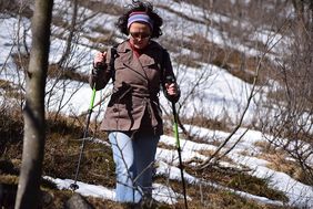 Nordic Walking hält nicht nur fit sondern befreit auch von schmerzhaften Verspannungen.